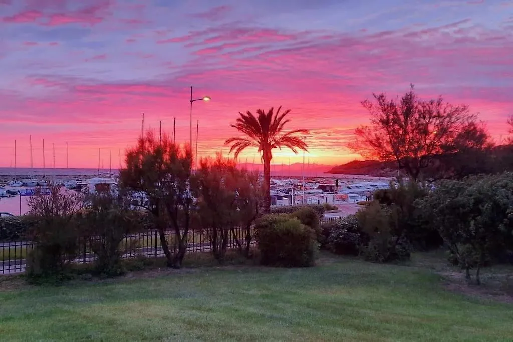 Duplex 44M² Avec Terrasse De 8M² Acces Direct Mer/Pisci/Parking Privatif Surveille Six-Fours-les-Plages